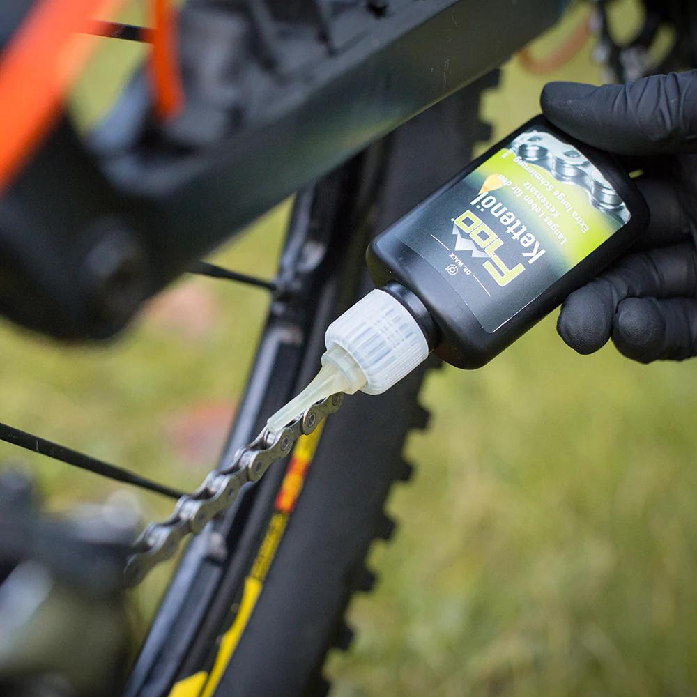 F100 DR Wack F100 Kettenöl 50 ml Tropfflasche - PTFE-Formel - extreme Leichtgängigkeit & Kriechschutz All-Wet Made in Germany - PflegeundSchutzspray