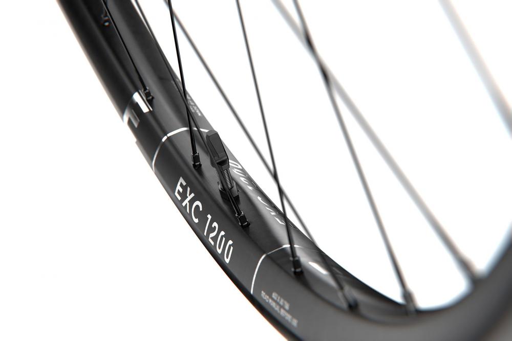 DT Swiss Laufrad EXC 1200 Classic 29" 622 x 30 mm Schwarz - leichtes Enduro-Carbonrad