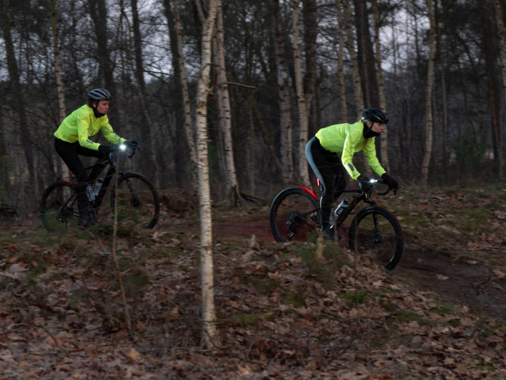 BBB Cycling BaseShield BBW-148 Fahrradjacke M neon gelb - ultraleichter Wind- & Regenschutz