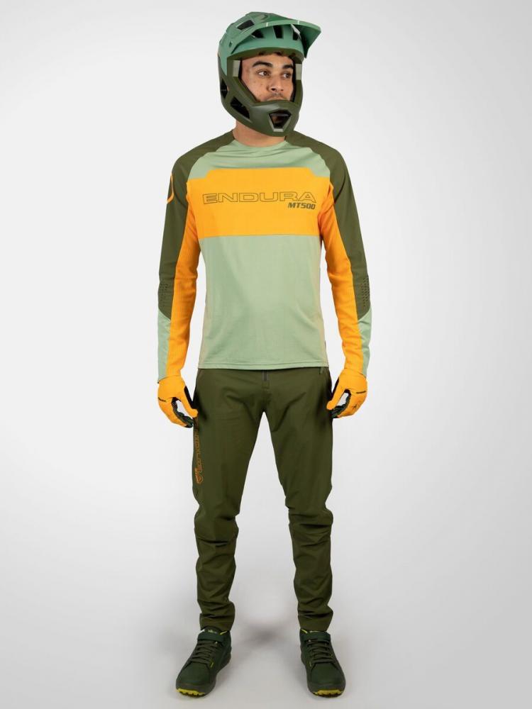 Endura MT500 Burner Lite Hose, olivgrün, Größe XL, leichte 4-Wege-Stretch-Radhose für Herren, ideal für warme Tage, kompatibel mit Knieprotektoren und Clickfast Innenhosen