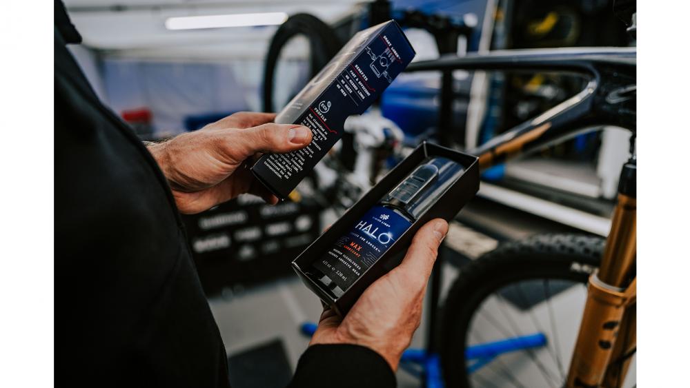 Halo Wax Lube 120ml Bottle + Luber