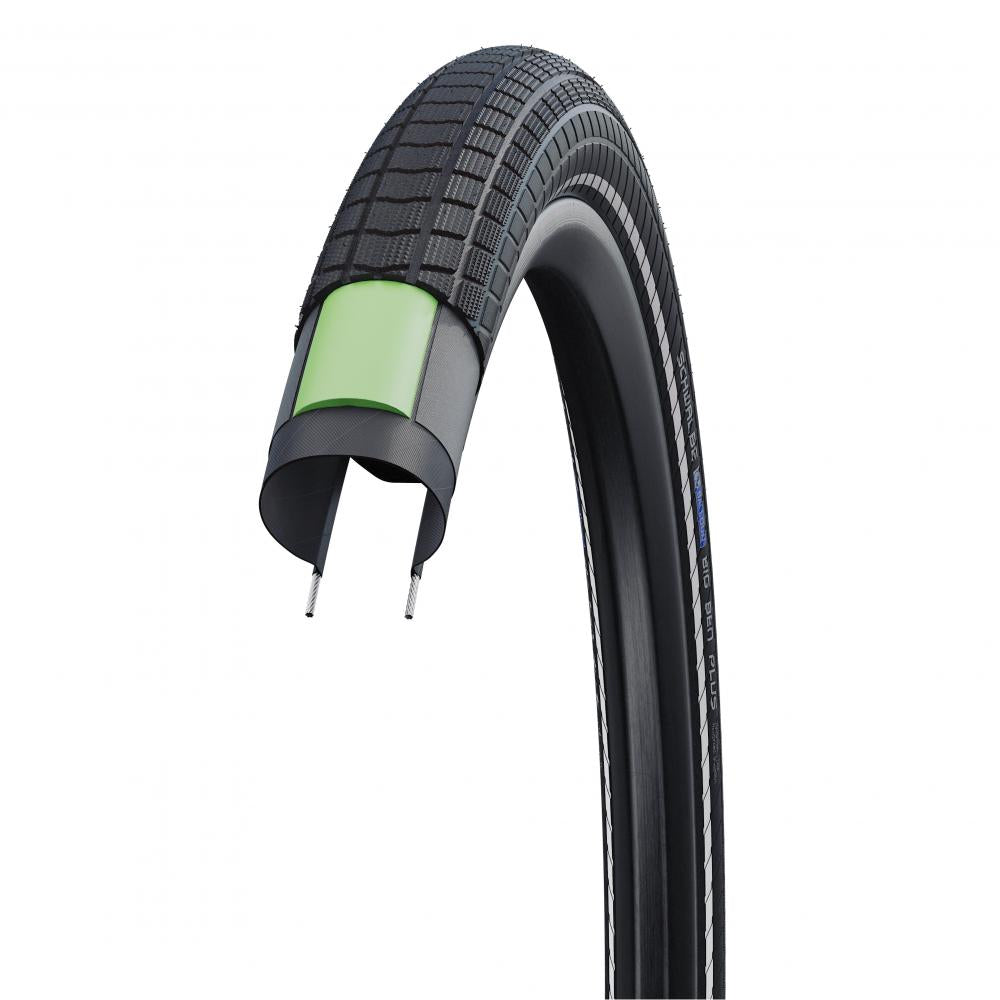Querschnitt des schwarzen Schwalbe Big Ben Plus Drahtreifens mit grünem GreenGuard Pannenschutz.
