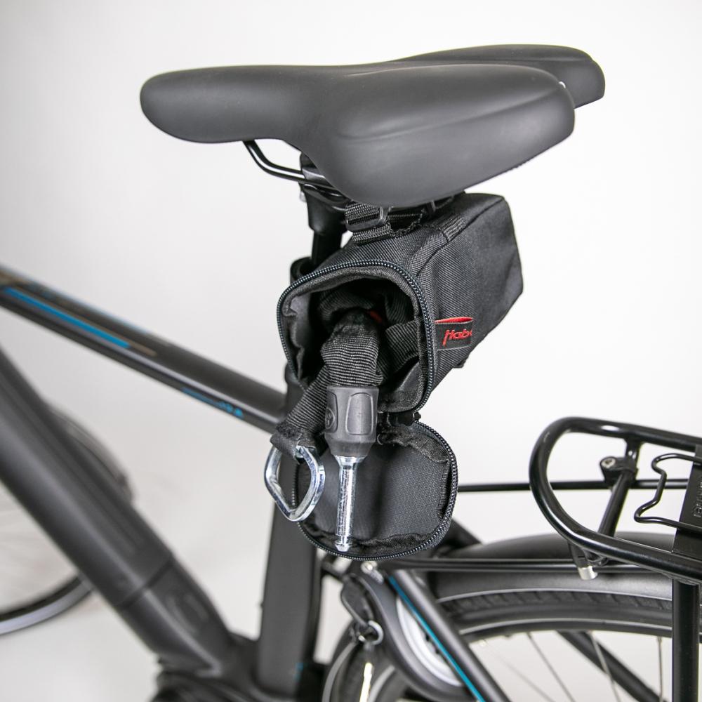 Haberland schwarze Fahrrad-Satteltasche für Schlosskette, sichere & platzsparende Aufbewahrung.