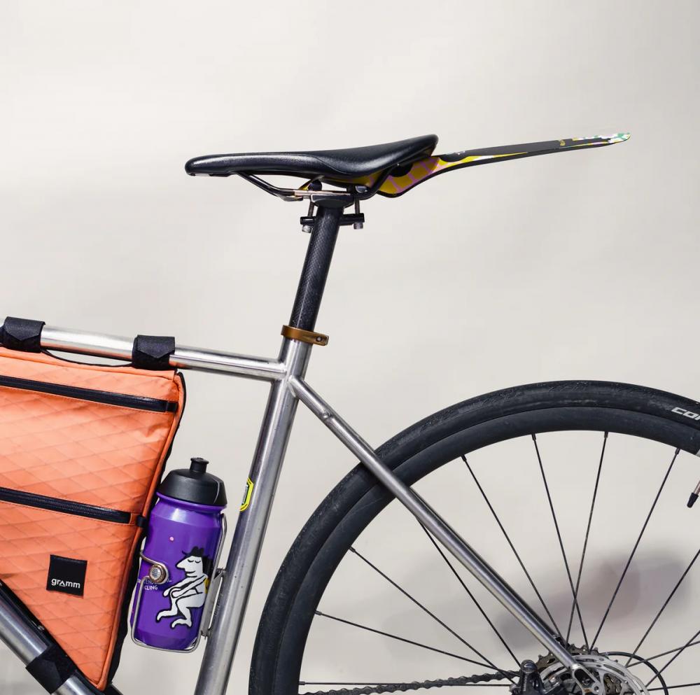 Ass Savers Trinkflasche 500ml "Bits N' Peaces" Special Edition von Jody Barton  BPA-frei, ergonomisches Design, auslaufsicher, ideal für Radfahrer und Outdoor-Aktivitäten