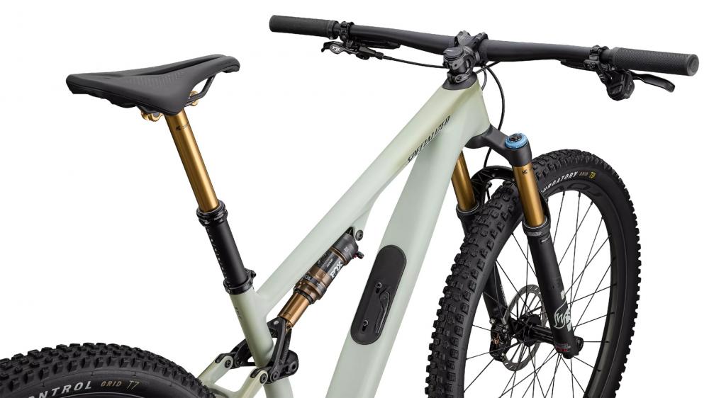 SPECIALIZED EPIC 8 PRO EVO - MTB Fully Carbon Größe S Fast Green/Spring/Metallic Spring - Mountainbike