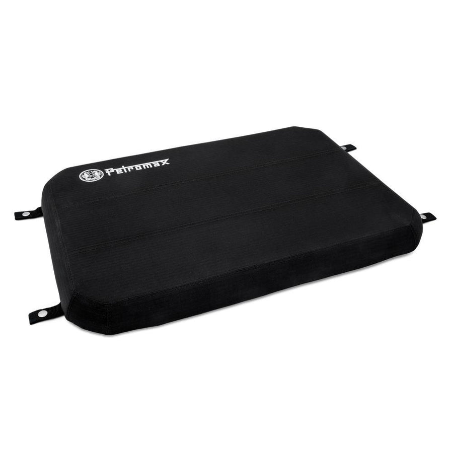 Petromax Sitzkissen für Kühlbox kx50, schwarz, 66x46,5x5,5 cm, robustes 600D Ripstop-Gewebe, Anti-Rutsch-Unterseite, 4-Punkt-Druckknopfsystem