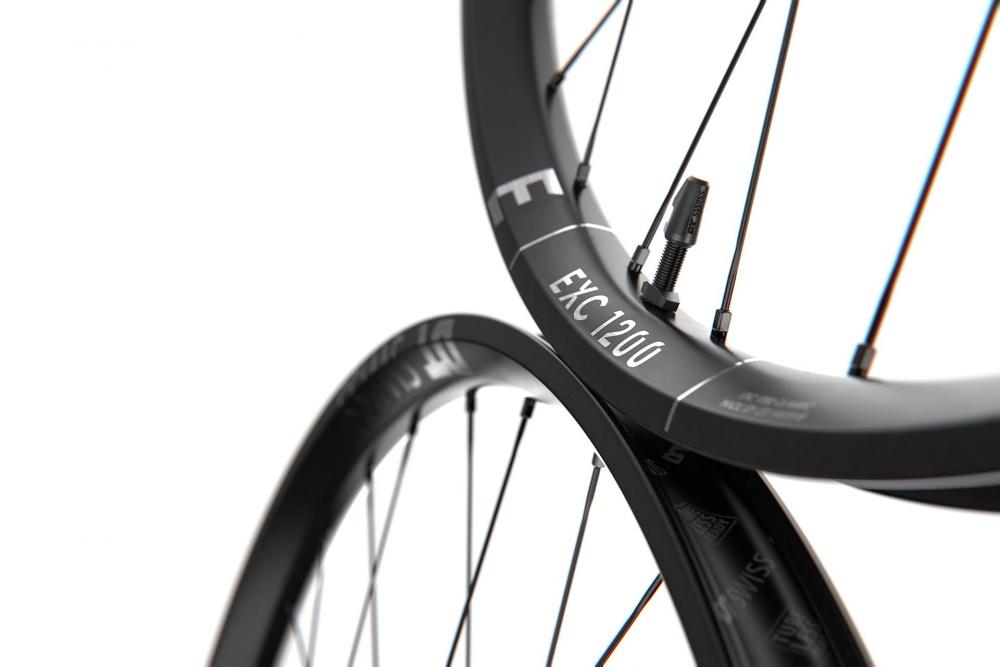 DT Swiss Laufrad EXC 1200 Classic 29" 622 x 30 mm Schwarz - leichtes Enduro-Carbonrad