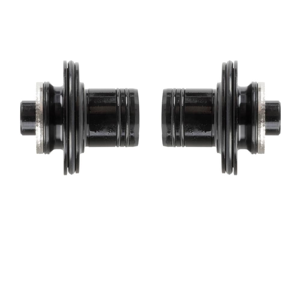 Zwei schwarze Novatec Ausgleichshülsen für 4-in-1 Nabe Superlight mit 5 mm Schnellspanner.