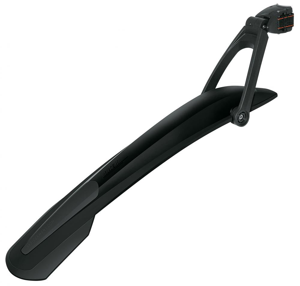 Schwarzes SKS X-Blade DARK hinteres Fahrradschutzblech für 26 und 27,5 Zoll Räder mit verstellbarer Halterung.